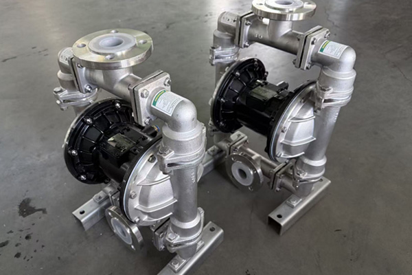 Delivery of Teflon-lined pneumatic diaphragm pump